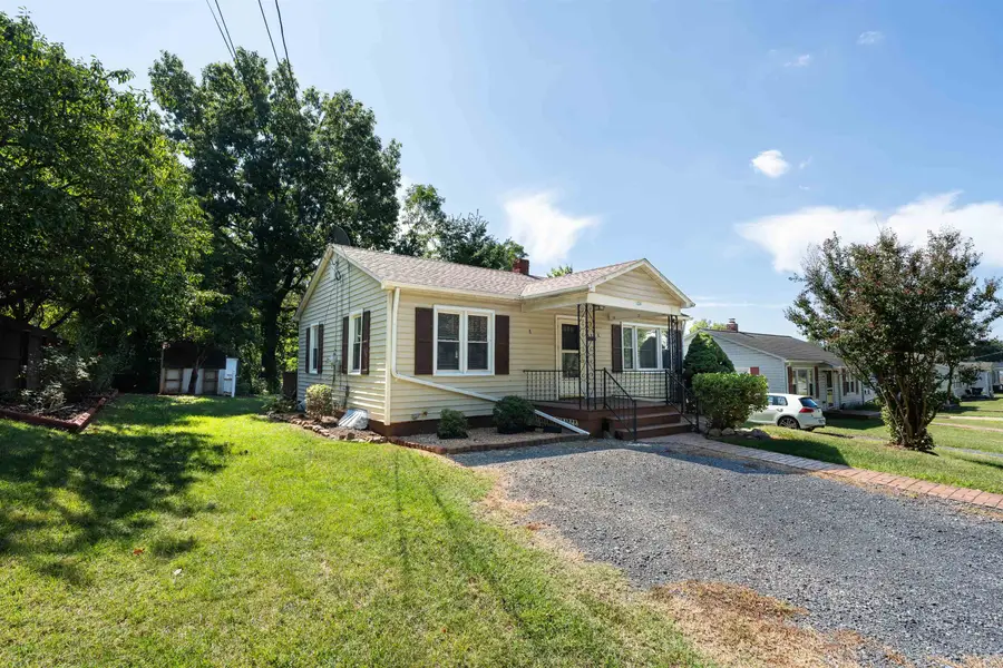 104 Baylor St, Staunton, VA 24401 - #2