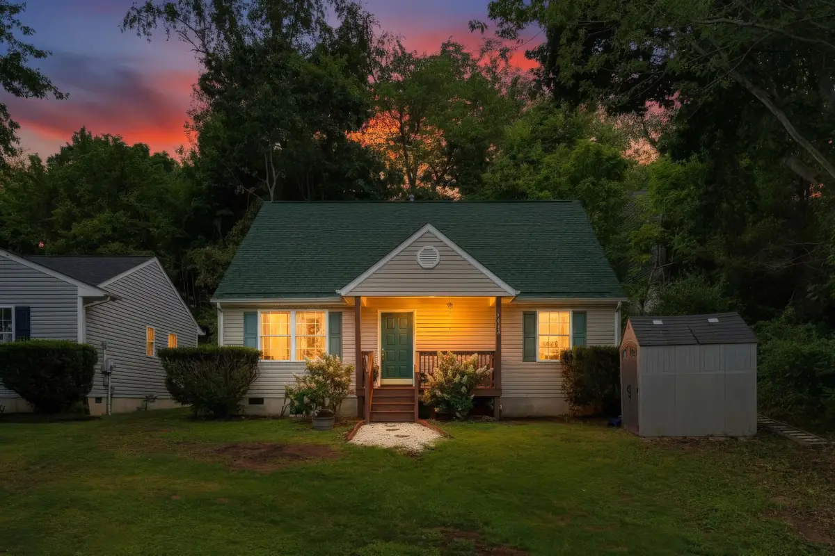 1412 C St, Waynesboro, VA 22980 - #1