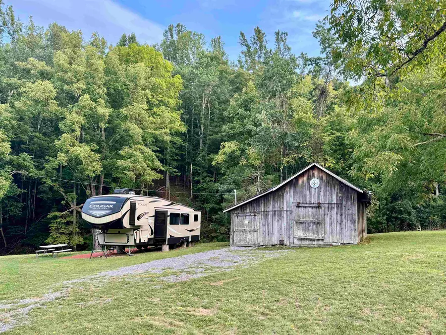 1025 Waterloo Dr, Lexington, VA 24450 - #3