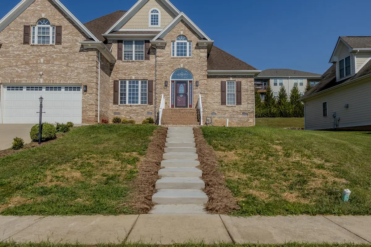 299 Windsor Dr E, Fishersville, VA 22939 - #1