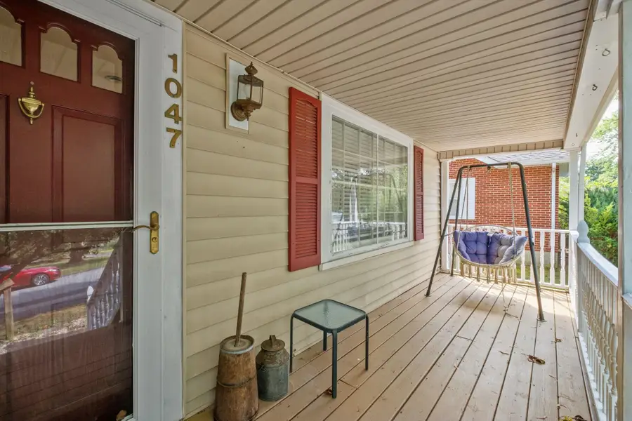 1047 Selma Blvd, Staunton, VA 24401 - #3