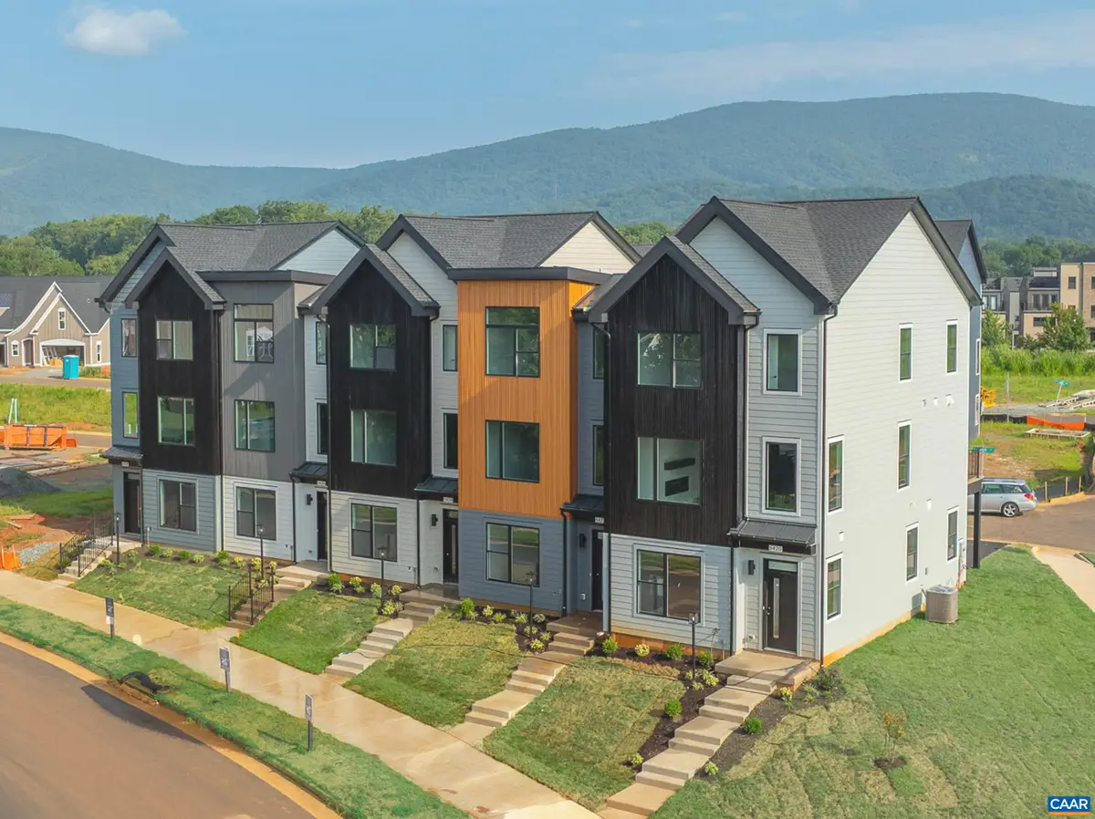 14 Larkin Ave, Crozet, VA 22932 - #1