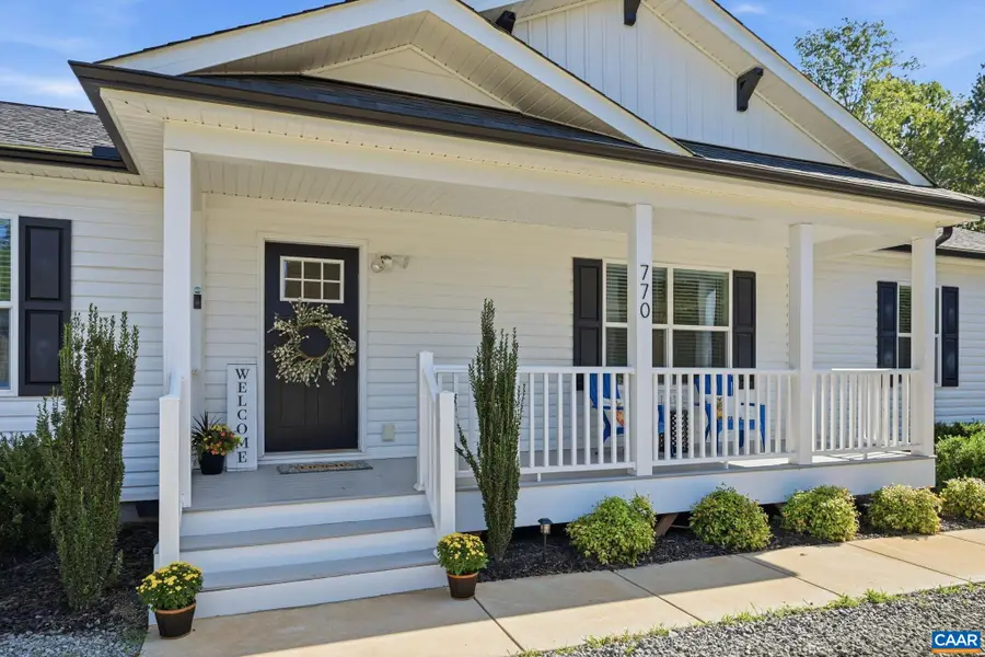 770 Coles Rolling Rd, Scottsville, VA 24590 - #2