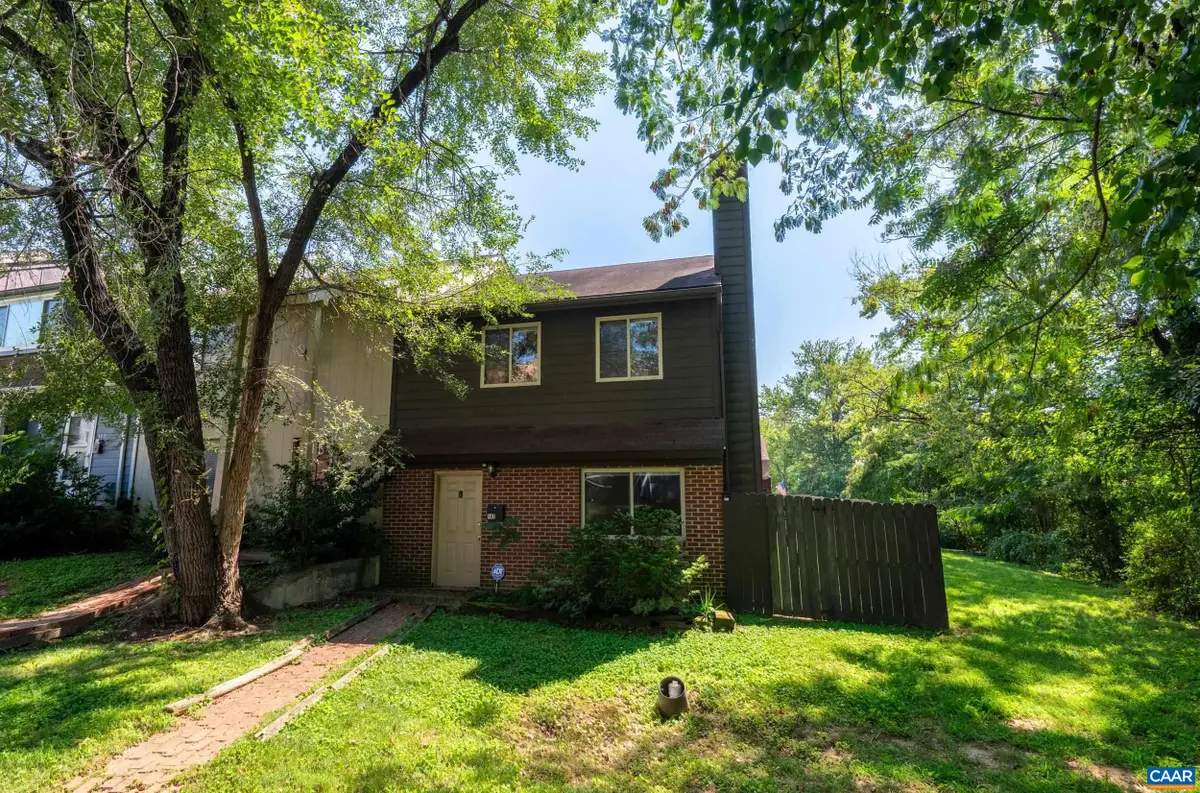 147 Woodlake Dr, Charlottesville, VA 22901 - #1