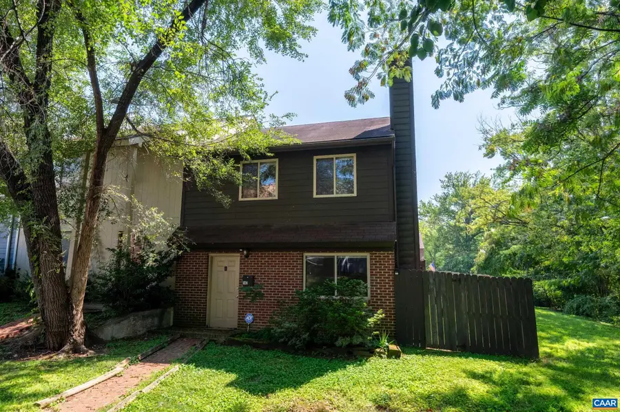 147 Woodlake Dr, Charlottesville, VA 22901 - #2