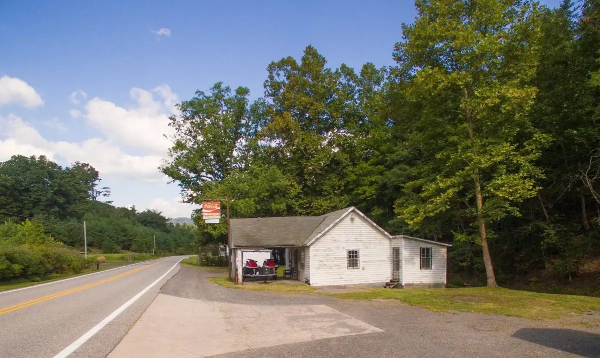 15847 Highland Tpke, Head Waters, VA 24442 - #1