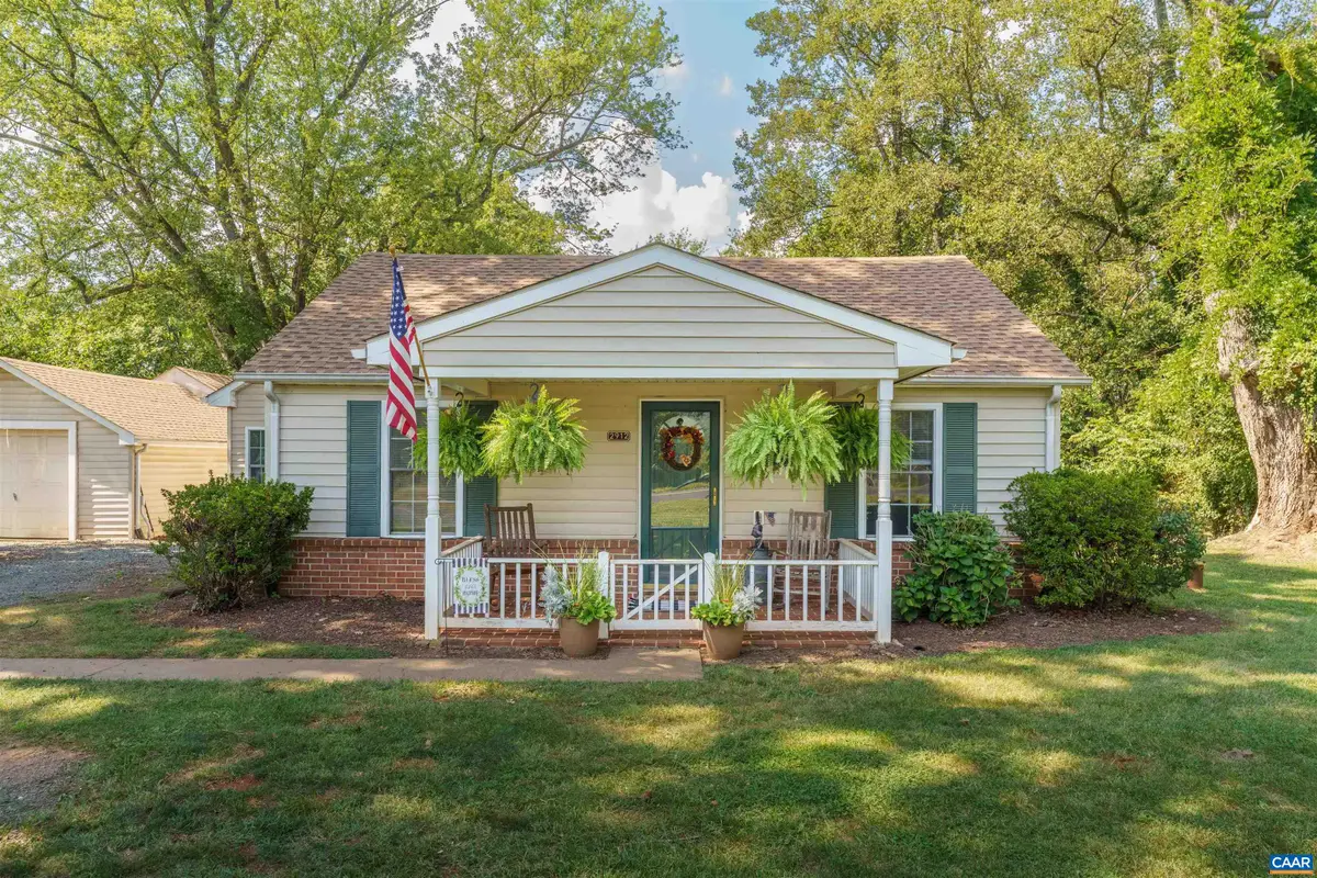 2912 Scottsville Rd, Charlottesville, VA 22902 - #1