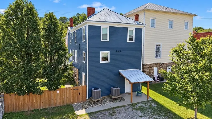 19837 Main St, Buchanan, VA 24066 - #3