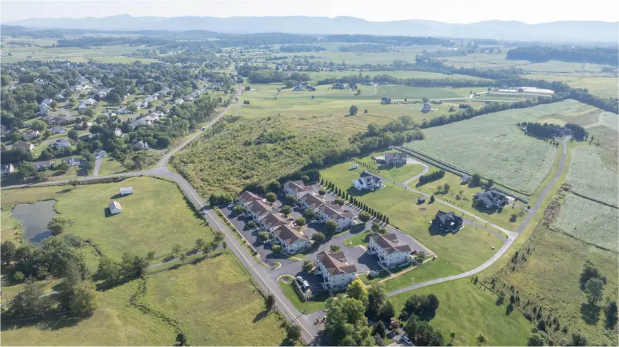 17 Rosewood Ct, Fishersville, VA 22939 - #2