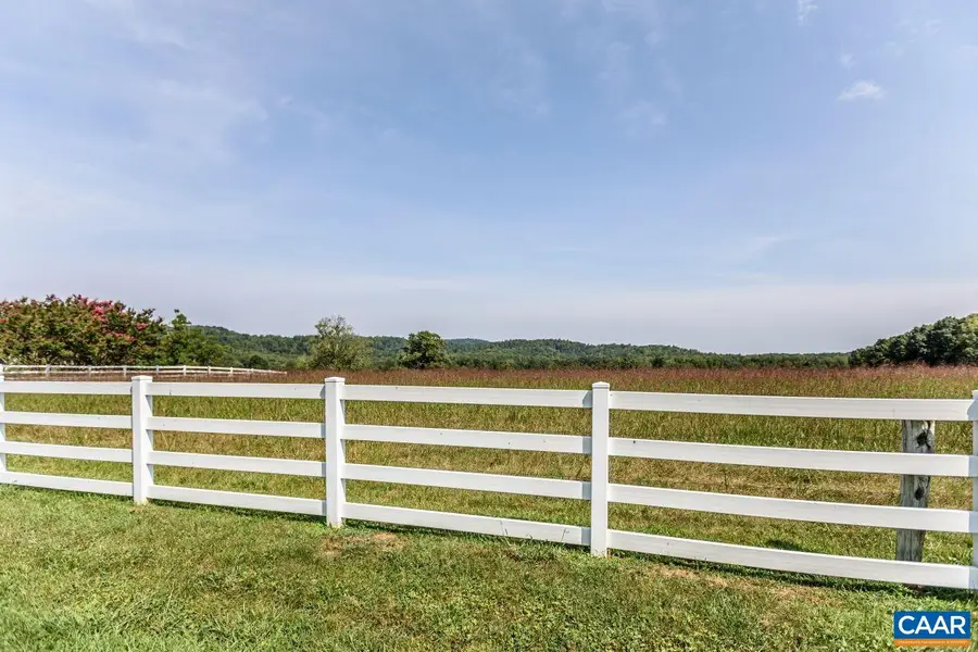 1024 Sunset Dr, Amherst, VA 24521 - #3