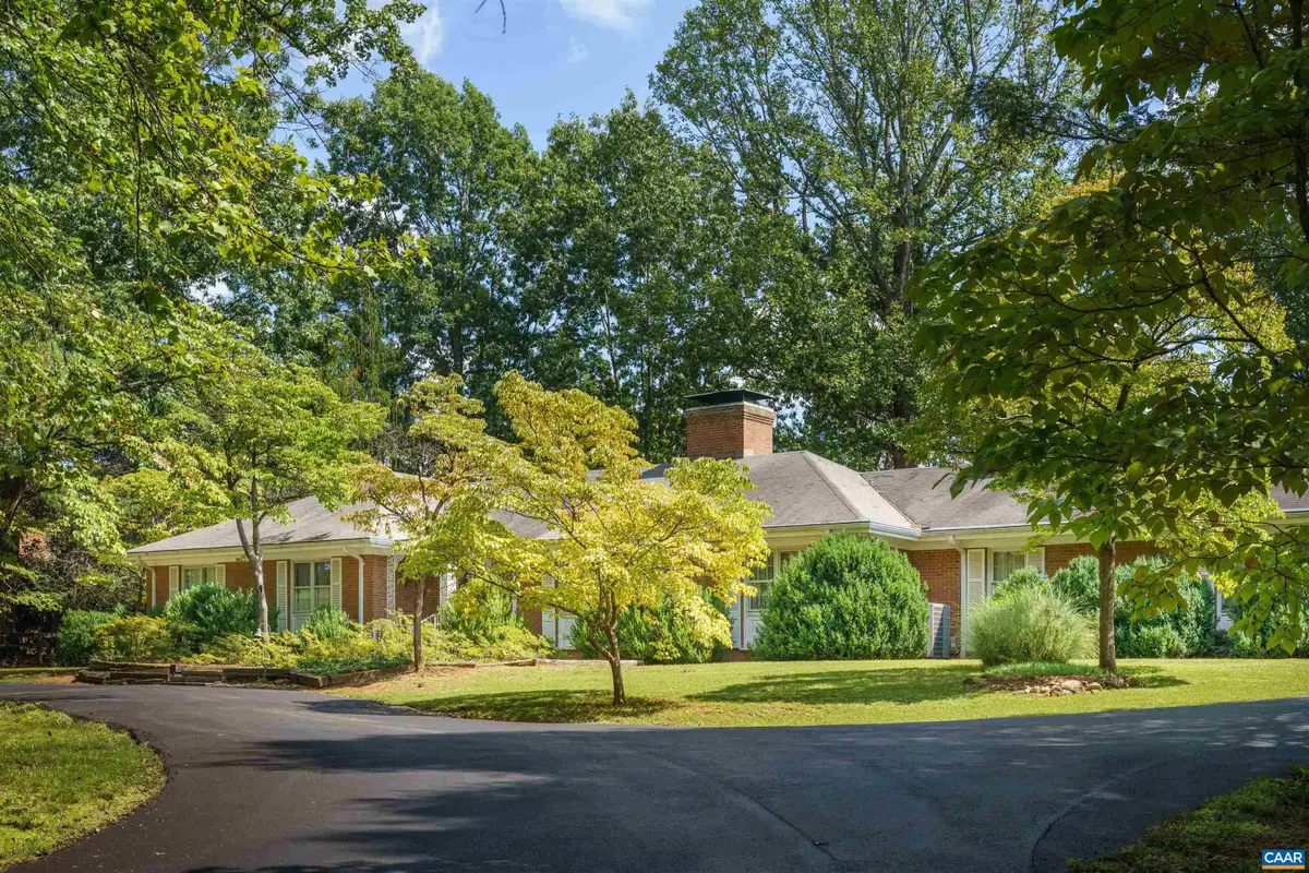 490 Oak Cir, Charlottesville, VA 22901 - #1