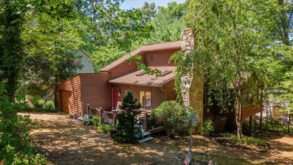 636 Flower Dr, Mcgaheysville, VA 22840