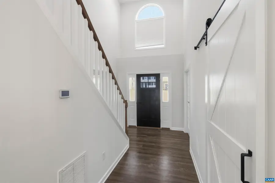 386 Rosewood Dr, Scottsville, VA 24590 - #3