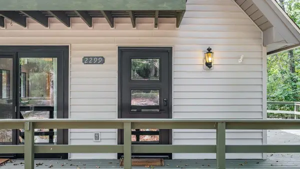2299 Mountain Dr, Mcgaheysville, VA 22840