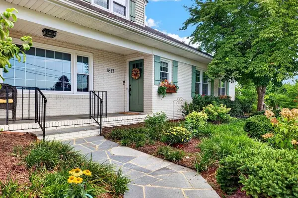 1817 Cherokee Rd, Waynesboro, VA 22980