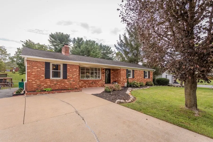 23 Greenfield Rd, Luray, VA 22835 - #2