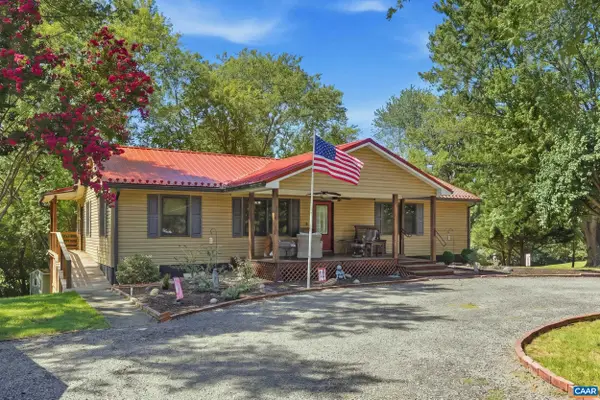 110 Patrick Henry Dr, Louisa, VA 23093