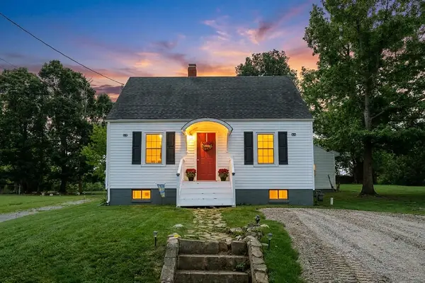 344 Mary Gray Ln, Staunton, VA 24401