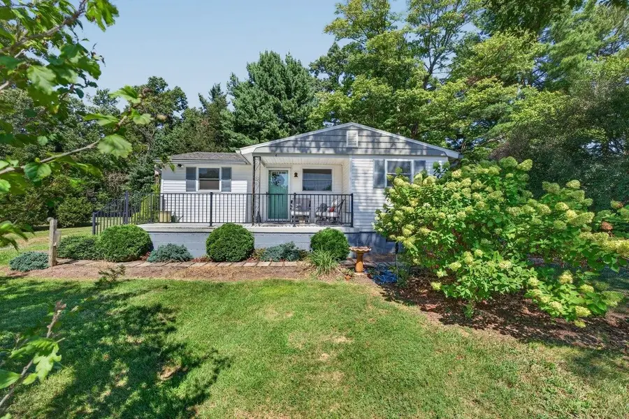 366 Hermitage Rd, Staunton, VA 24401 - #3