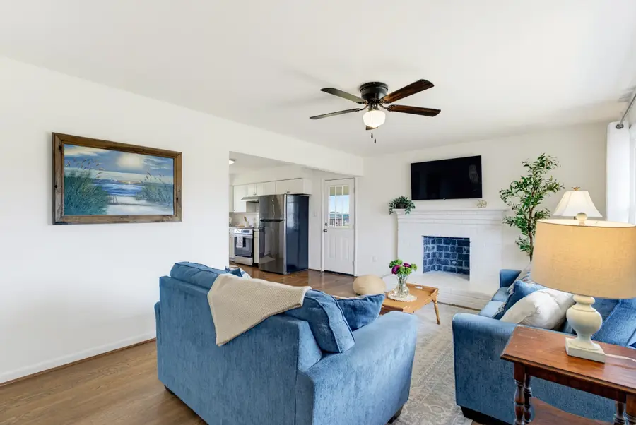 293 Grandon Rd, Staunton, VA 24401 - #3