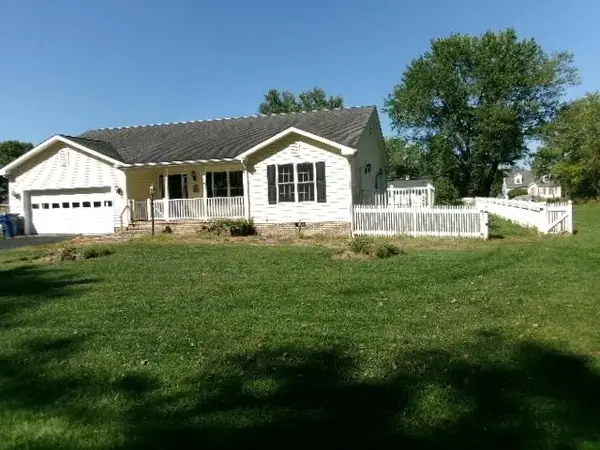204 First St, Grottoes, VA 24441