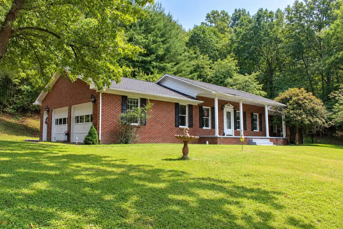 1266 Shady Ln, Hot Springs, VA 24445 - #1