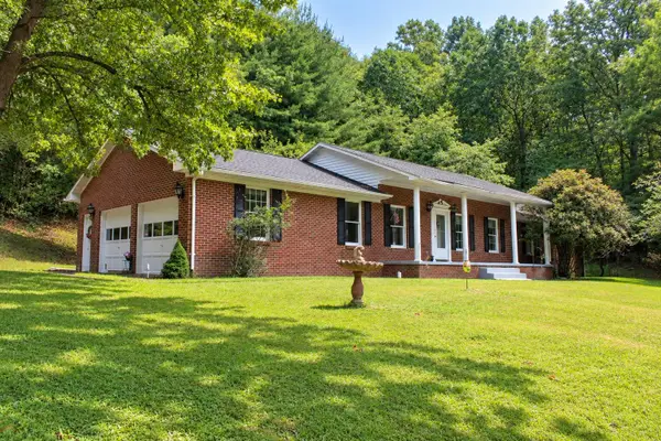 1266 Shady Ln, Hot Springs, VA 24445