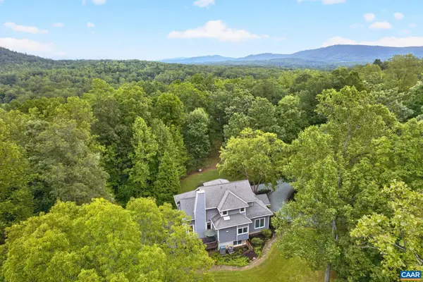 2483 Poplar Dr, Charlottesville, VA 22903