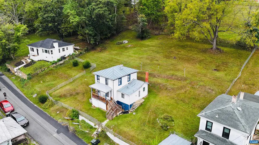 1311 Jackson St, Staunton, VA 24401 - #2