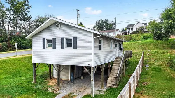 848 Fairfax Ave, Waynesboro, VA 22980