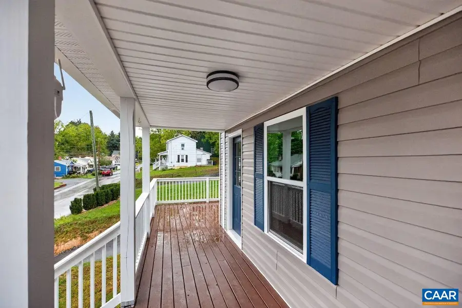 427 Montgomery Ave, Staunton, VA 24401 - #3