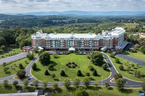 500 Crestwood Dr, Charlottesville, VA 22903