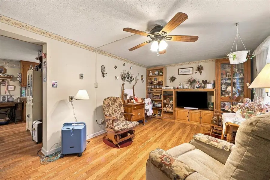 906 Boyers Rd, Harrisonburg, VA 22801 - #2