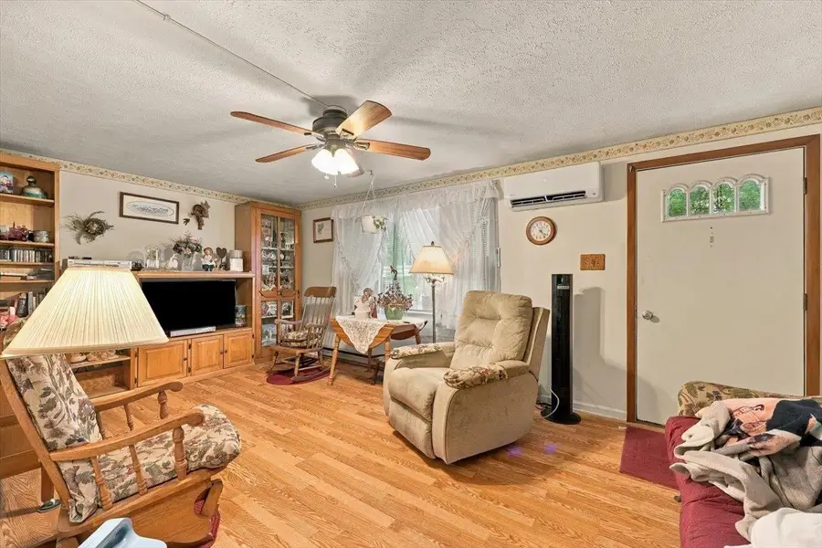 906 Boyers Rd, Harrisonburg, VA 22801 - #3