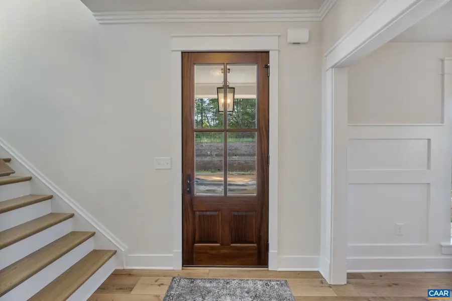 4406 Crewe St, Crozet, VA 22932 - #3