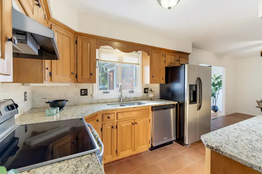 112 West View St N, Bridgewater, VA 22812 - #3