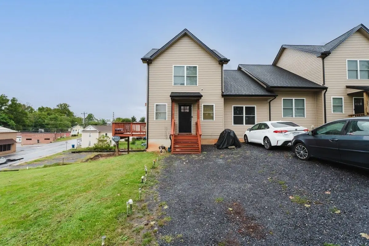 243 Community Cir, Timberville, VA 22853 - #1