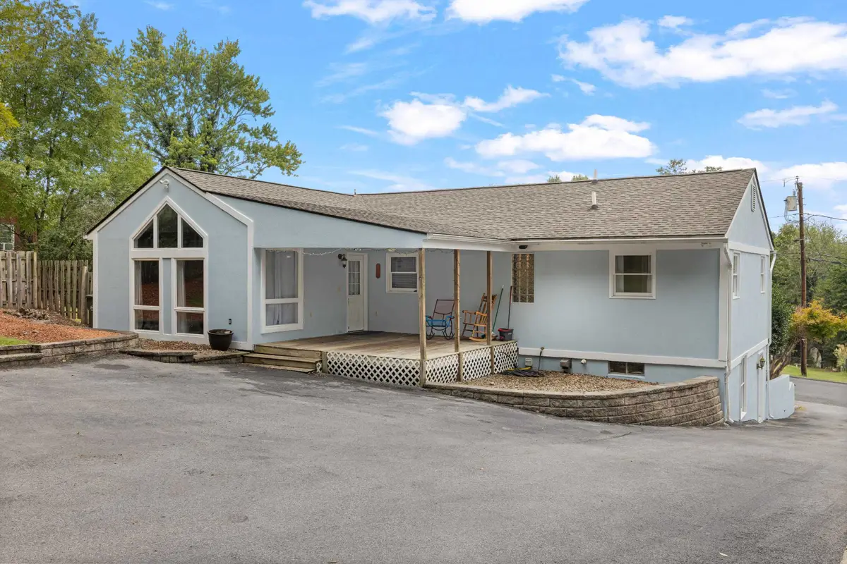 7 Belmont Dr, Staunton, VA 24401 - #1