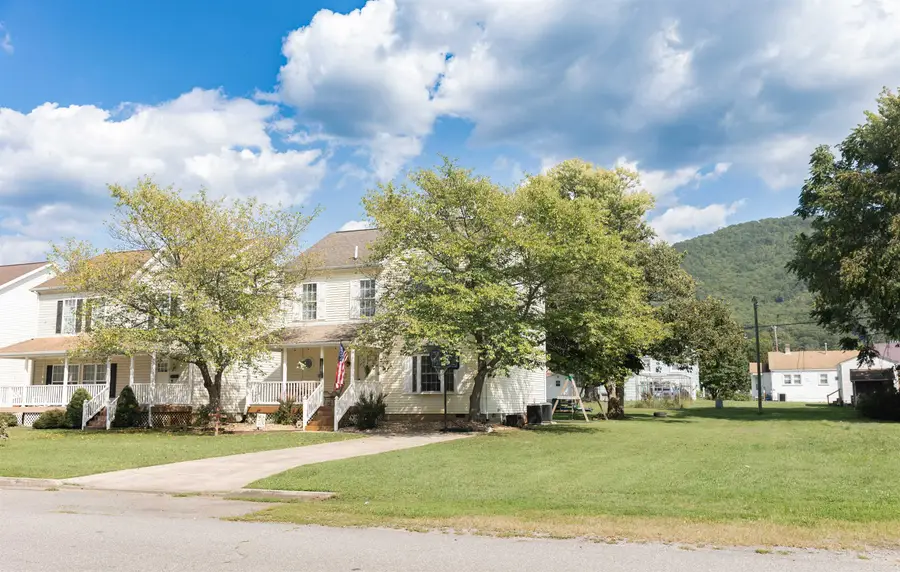 1766 NW Forest Ave, Buena Vista, VA 24416 - #3
