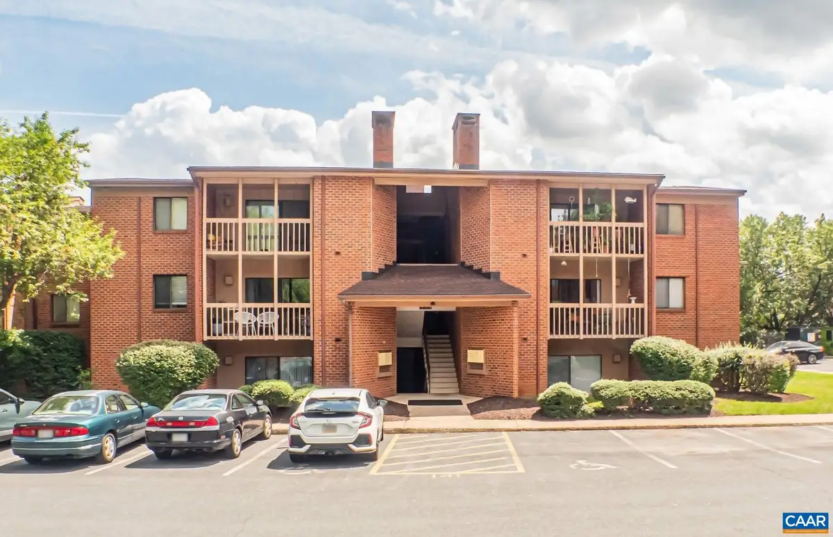 141 Green Turtle Ln, Charlottesville, VA 22901 - #1