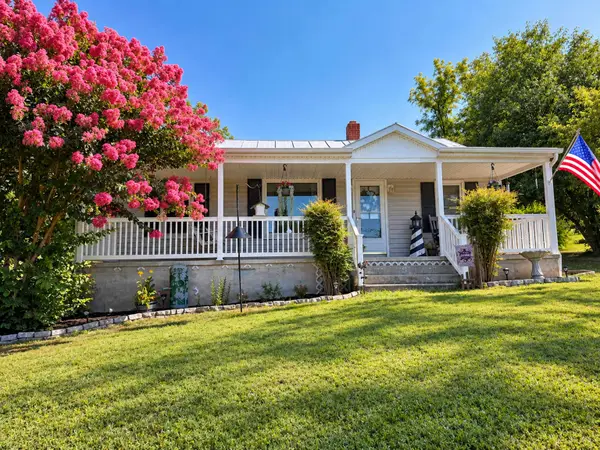 2364 Mayland Rd, Broadway, VA 22815