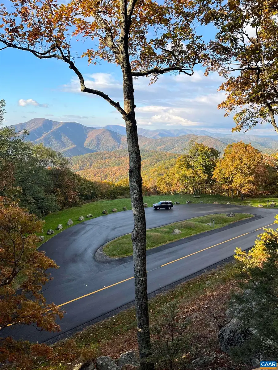 83 Pinnacle Dr, Roseland, VA 22967 - #3