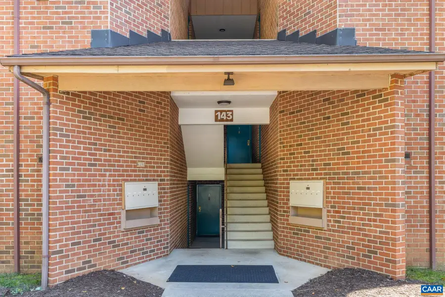 143 Green Turtle Ln, Charlottesville, VA 22901 - #3