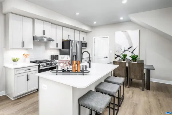 102B Perseus Ln, Charlottesville, VA 22901
