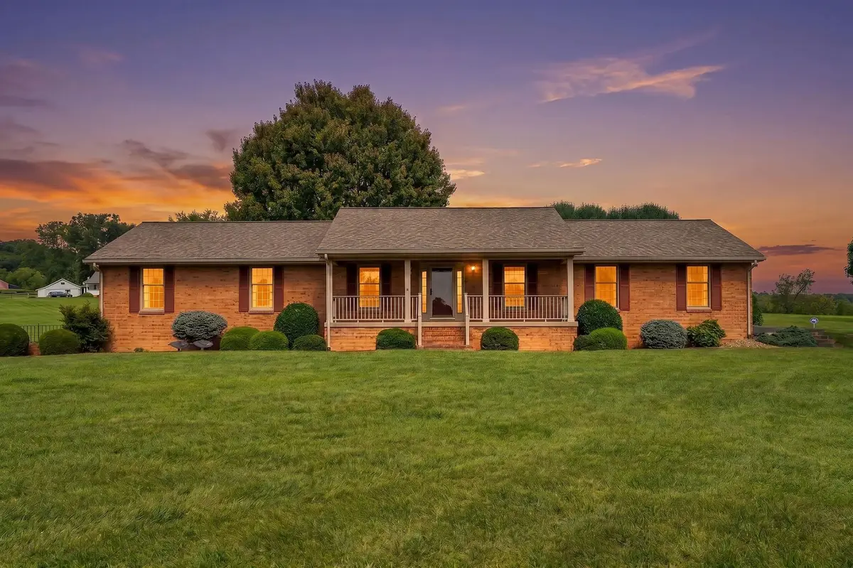 2945 Lee Jackson Hwy, Staunton, VA 24401 - #1