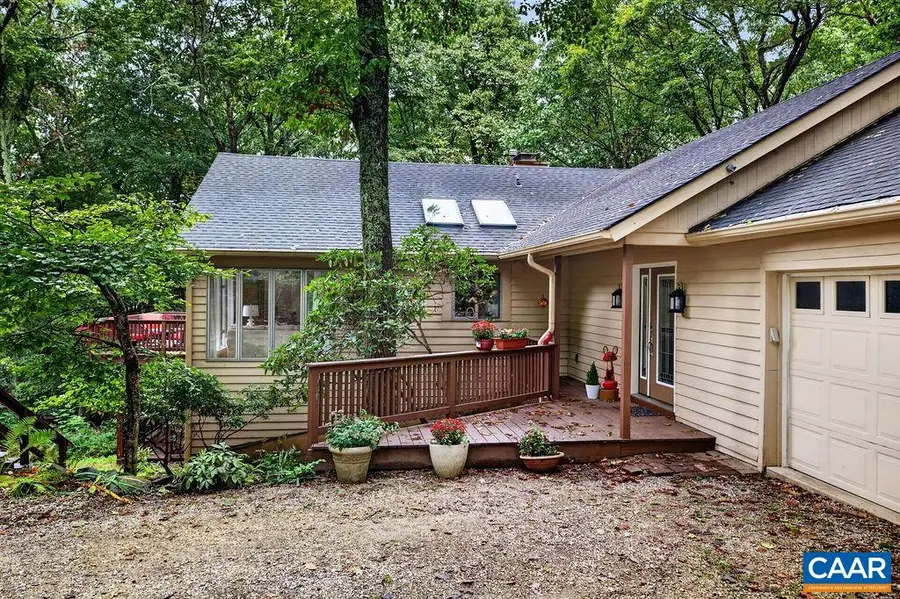 299 Deer Springs Ln, Roseland, VA 22967 - #2