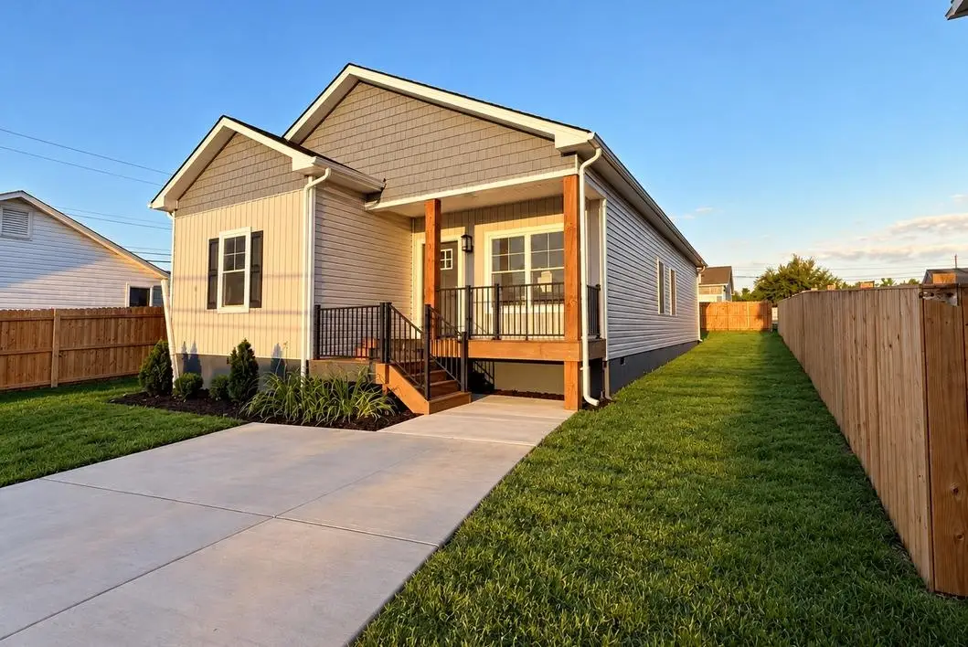 719 Stuart St, Harrisonburg, VA 22802 - #1