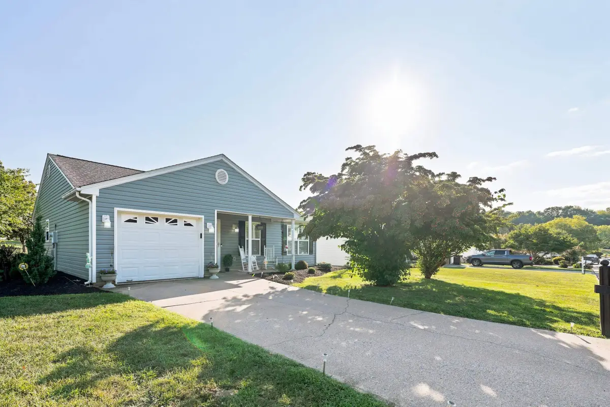 300 Greenwood Rd, Staunton, VA 24401 - #1