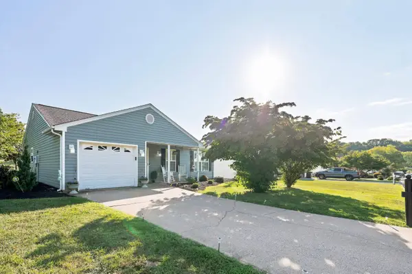 300 Greenwood Rd, Staunton, VA 24401