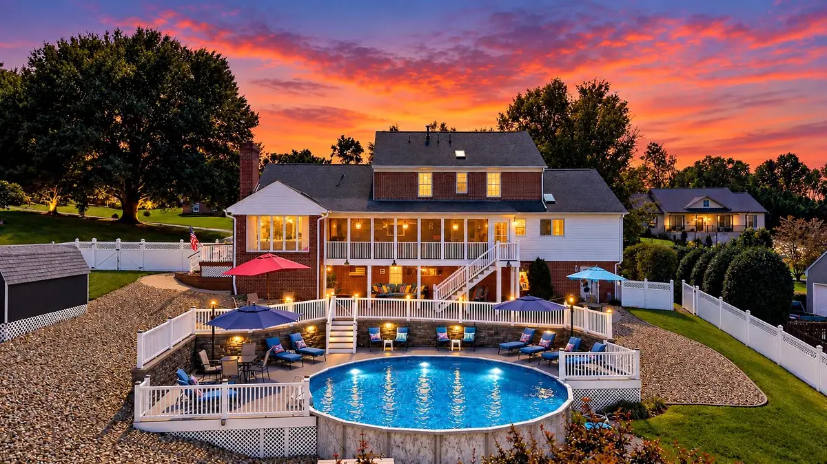 1636 Summit Dr, Waynesboro, VA 22980 - #1